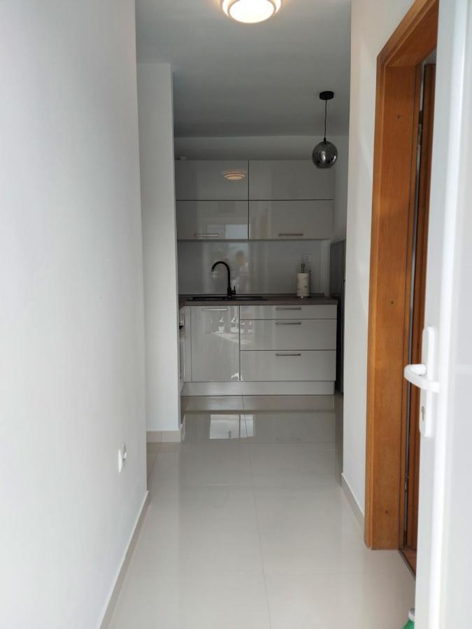 Apartmani I & J Seric Seget Vranjica Exterior photo