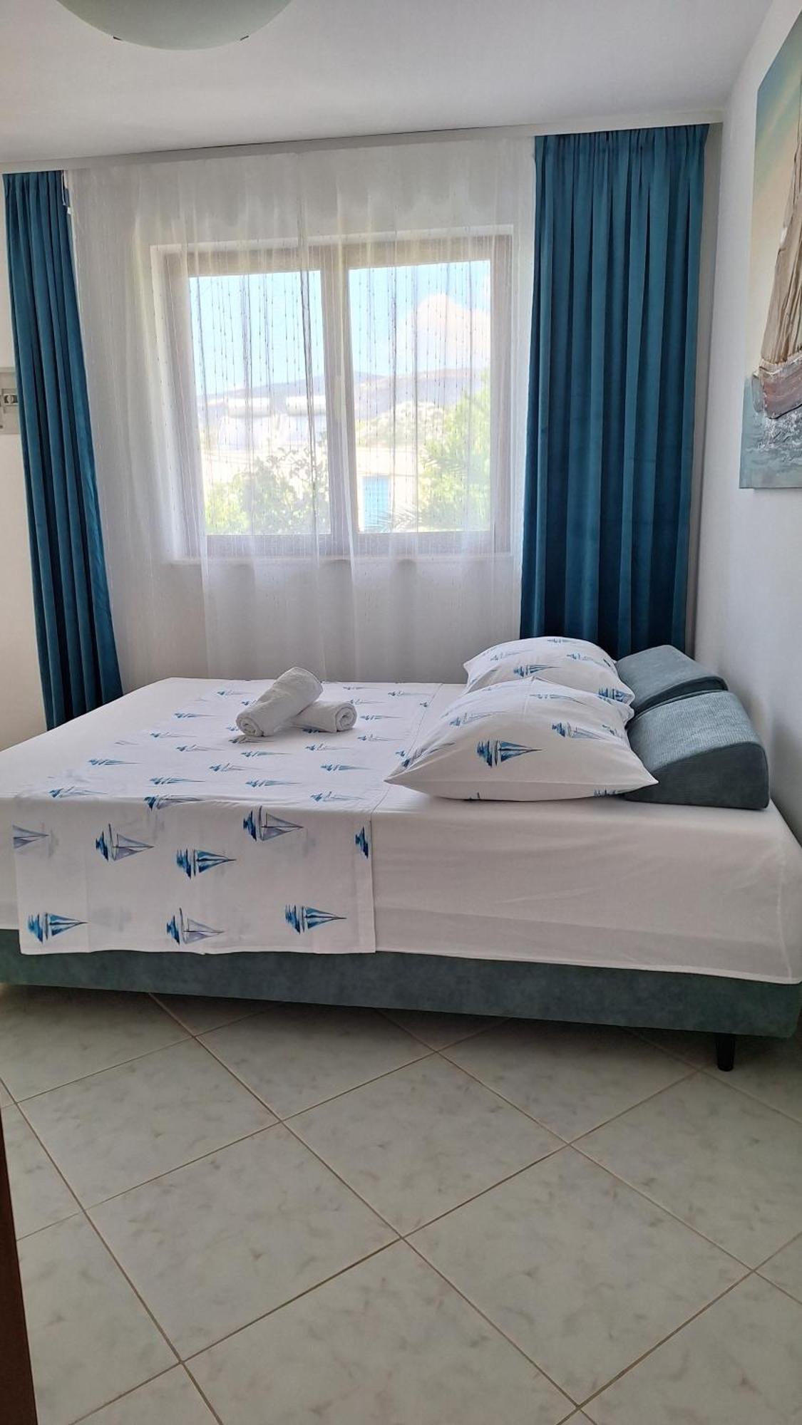 Apartmani I & J Seric Seget Vranjica Exterior photo